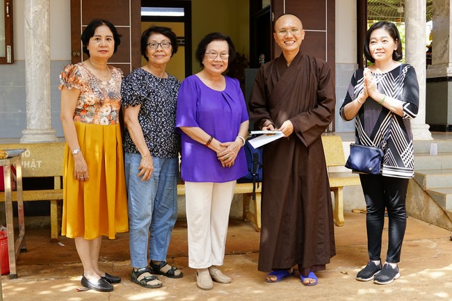 Program Spring of love in the border areas of Tam Phap Pagoda, Binh Phuoc