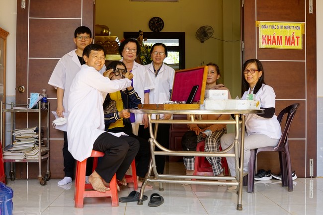 Program Spring of love in the border areas of Tam Phap Pagoda, Binh Phuoc