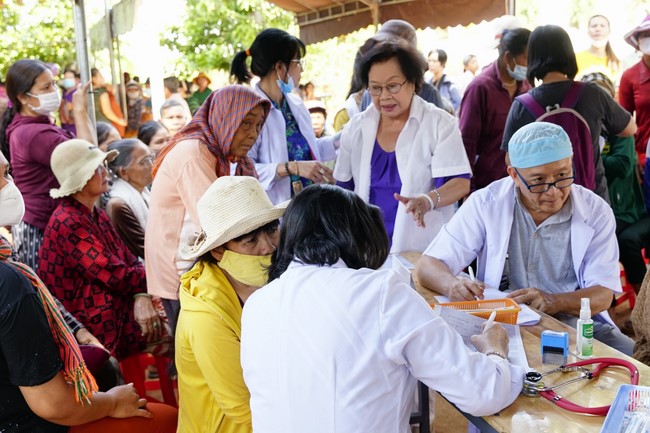 Program Spring of love in the border areas of Tam Phap Pagoda, Binh Phuoc