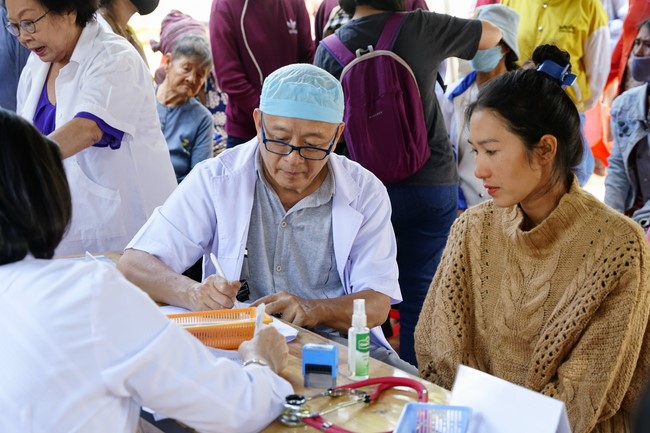 Program Spring of love in the border areas of Tam Phap Pagoda, Binh Phuoc