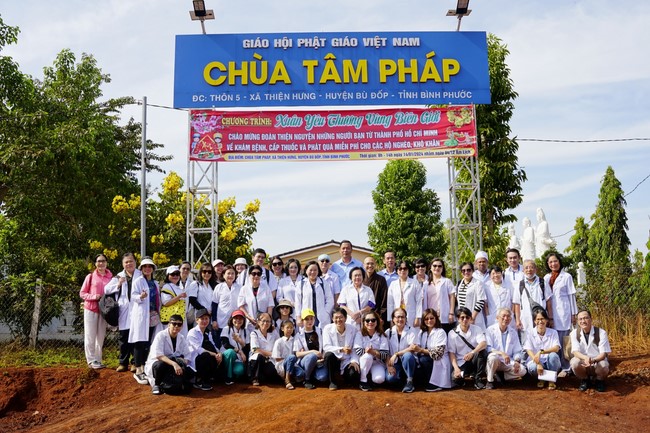 Program Spring of love in the border areas of Tam Phap Pagoda, Binh Phuoc
