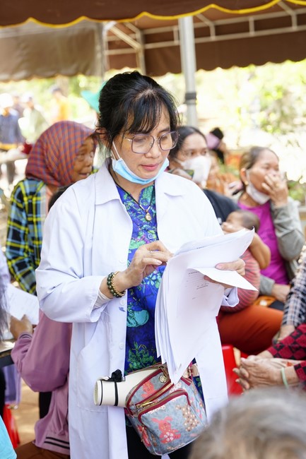 Program Spring of love in the border areas of Tam Phap Pagoda, Binh Phuoc