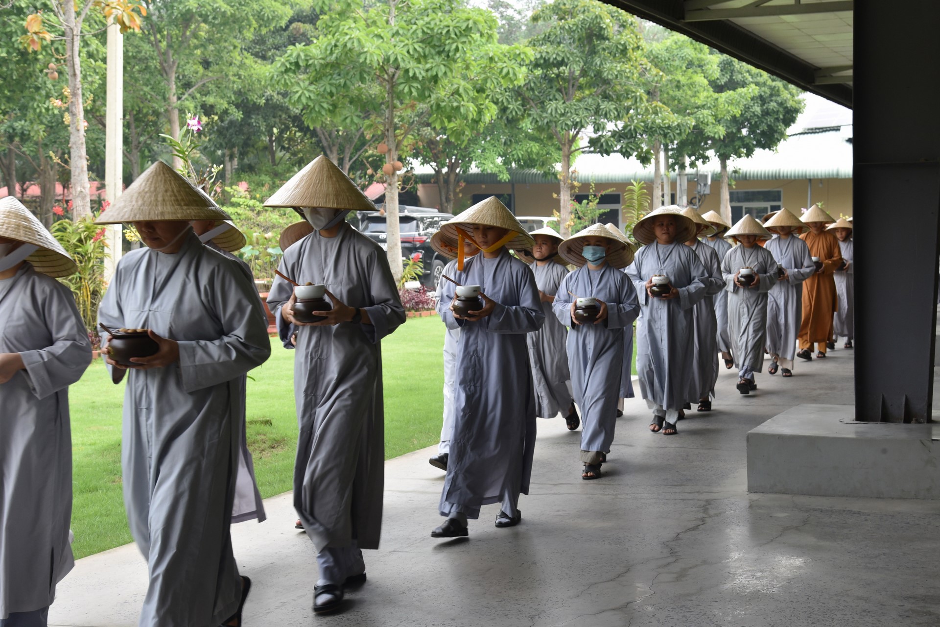 Viếng thăm các chùa ở Hóc Môn, Bình Chánh, TP. Hồ Chí Minh