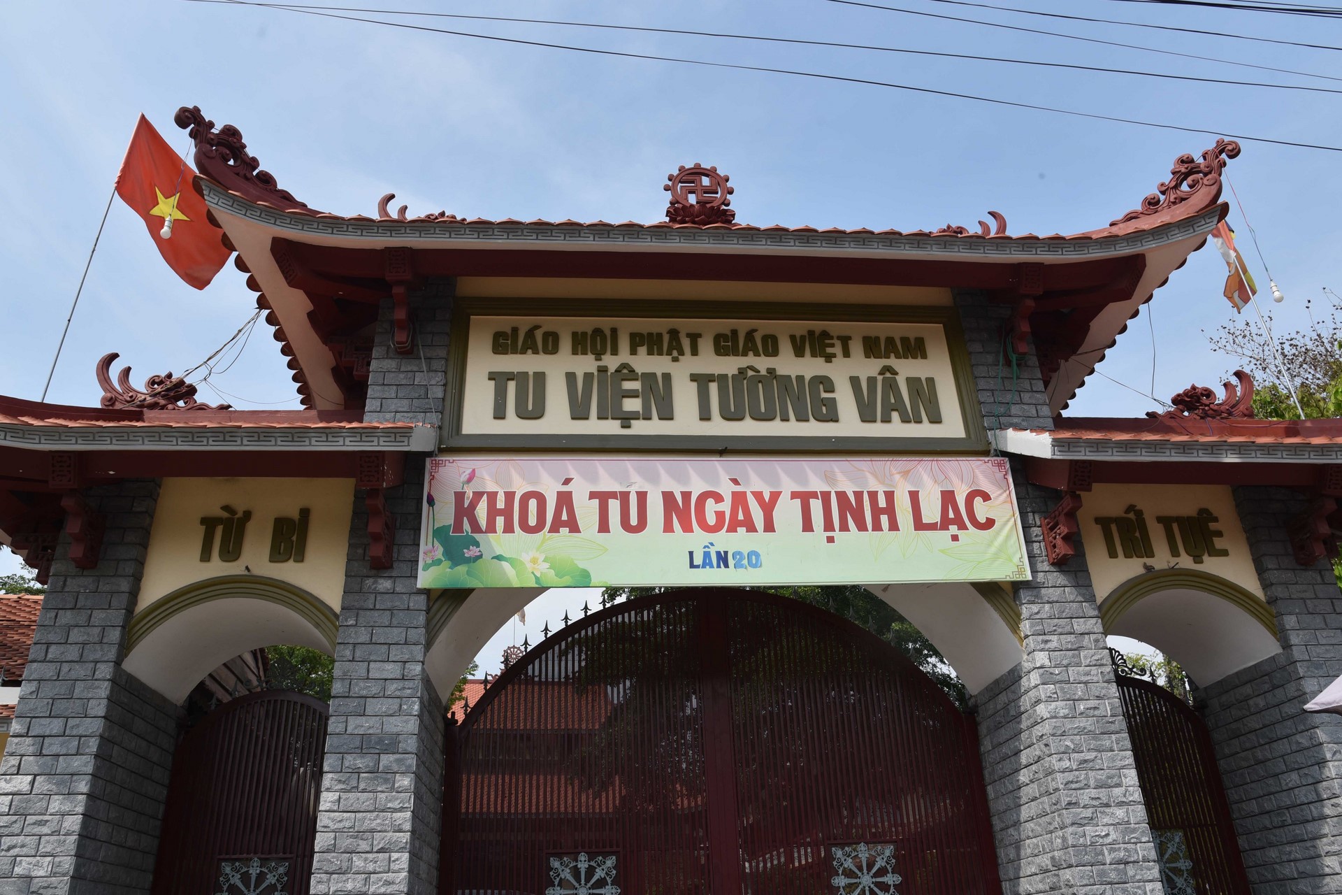 Viếng thăm các chùa ở Hóc Môn, Bình Chánh, TP. Hồ Chí Minh