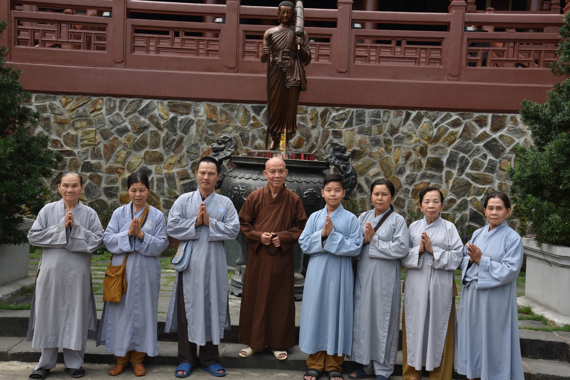 Viếng thăm các chùa ở Hóc Môn, Bình Chánh, TP. Hồ Chí Minh