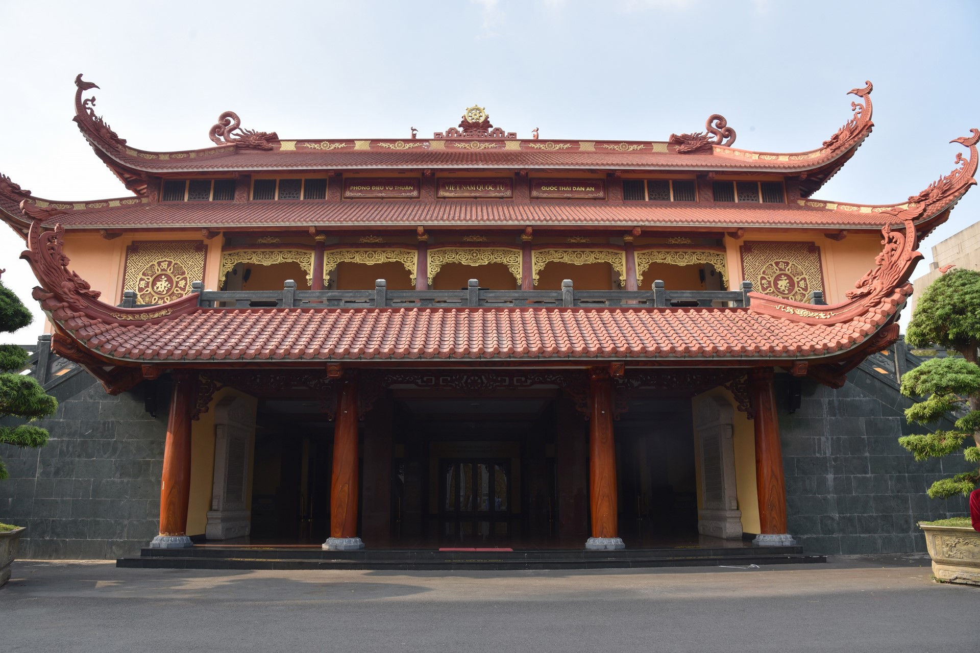 Viếng thăm các chùa ở Hóc Môn, Bình Chánh, TP. Hồ Chí Minh