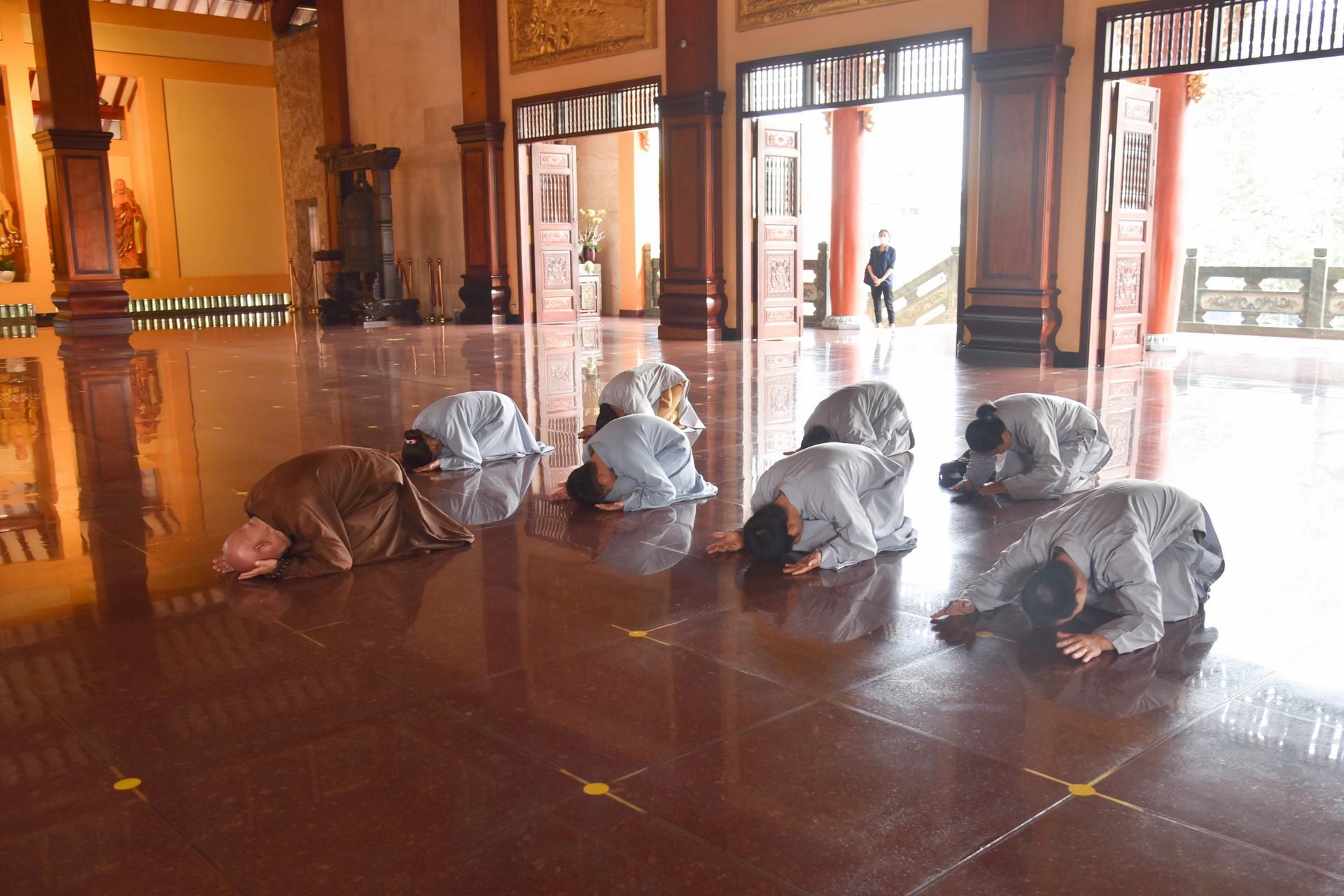 Viếng thăm các chùa ở Hóc Môn, Bình Chánh, TP. Hồ Chí Minh