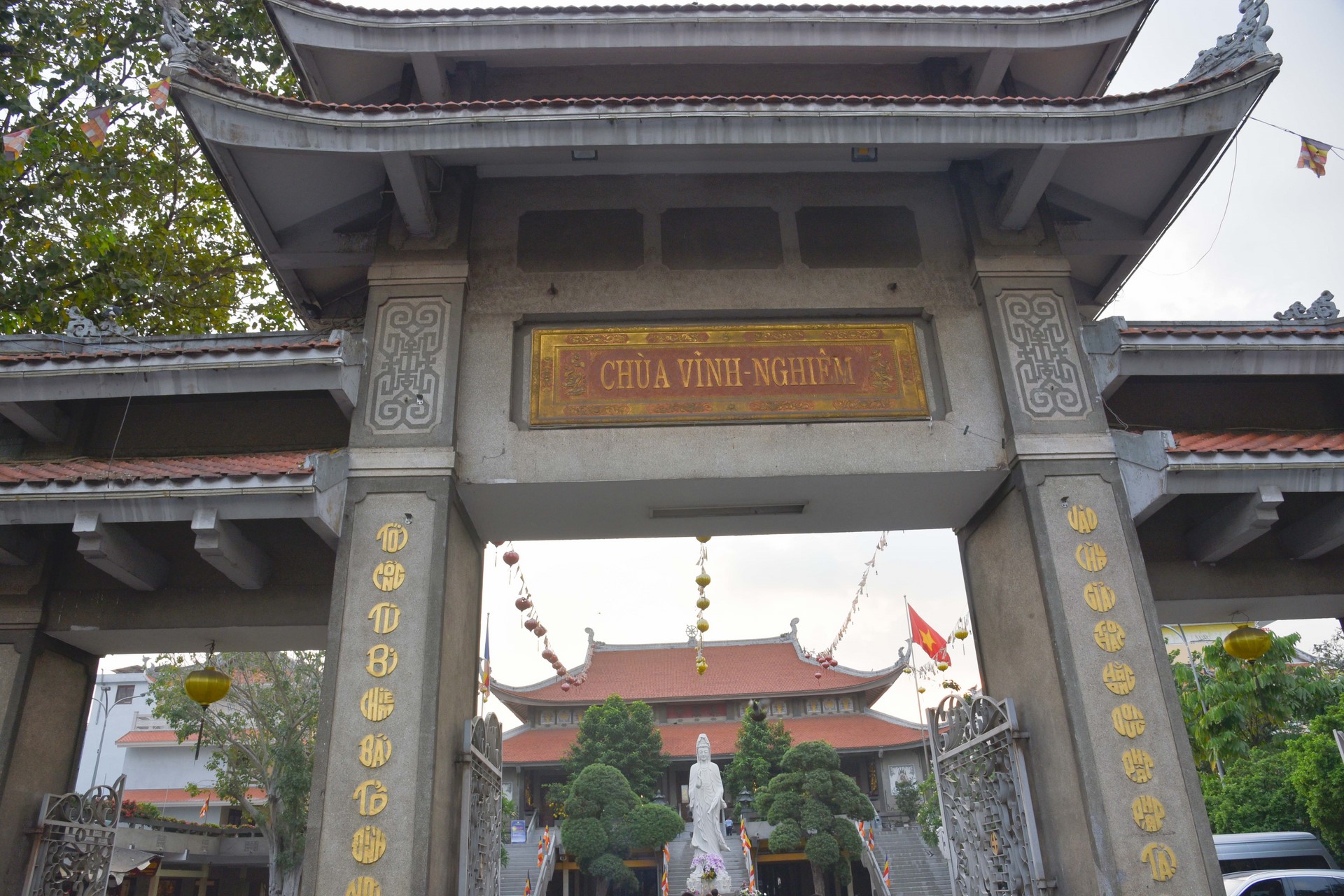 Viếng thăm các chùa ở Hóc Môn, Bình Chánh, TP. Hồ Chí Minh