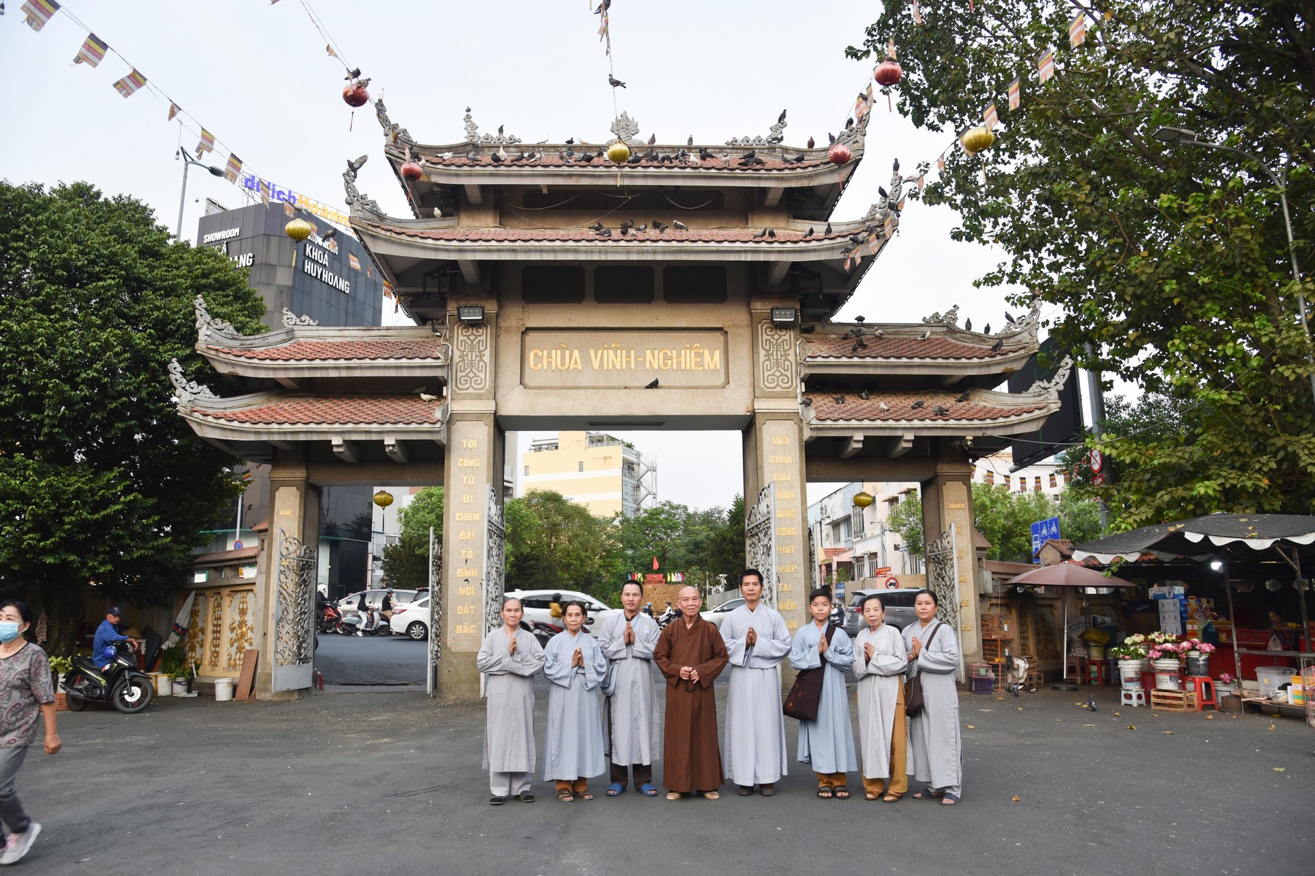 Viếng thăm các chùa ở Hóc Môn, Bình Chánh, TP. Hồ Chí Minh