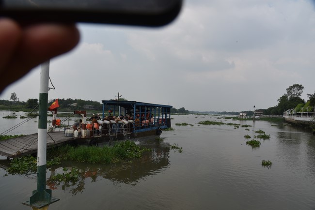 Release creatures and praying for peace to Toan Phat Logistics Co., Ltd and Trang Nguyen Co., Ltd by the Charity Board