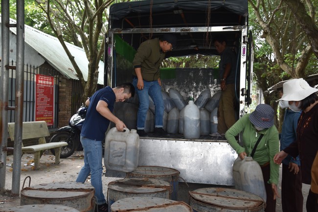 Release creatures and praying for peace to Toan Phat Logistics Co., Ltd and Trang Nguyen Co., Ltd by the Charity Board