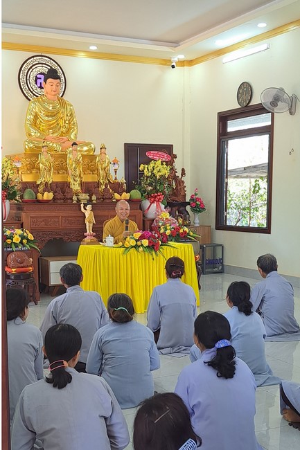 A dharma talk at Tam Phap Pagoda, Binh Phuoc province