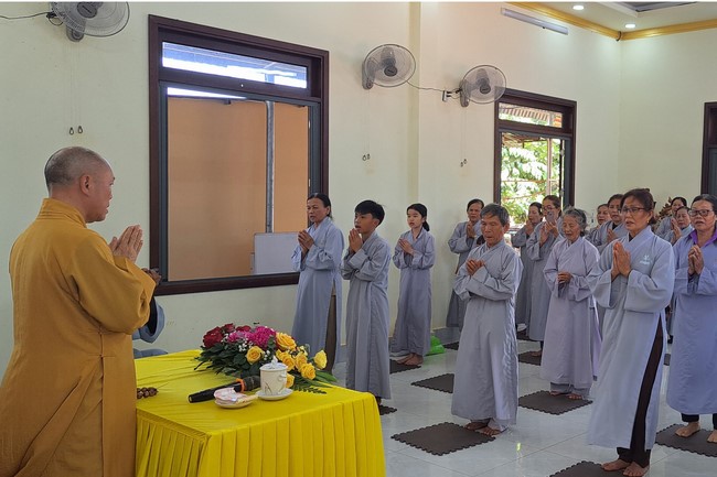 A dharma talk at Tam Phap Pagoda, Binh Phuoc province