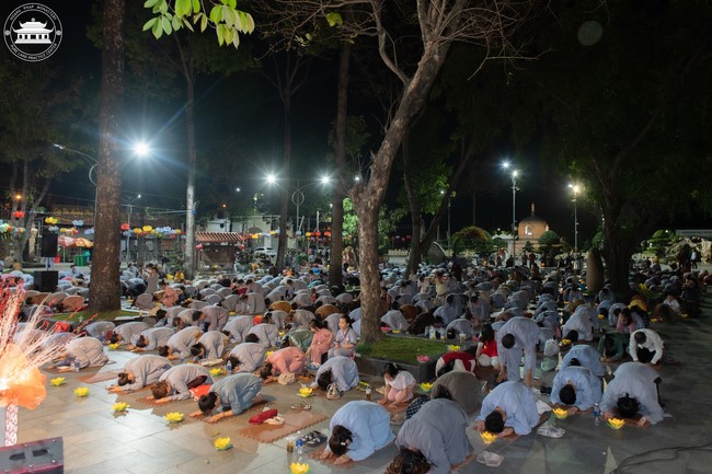 Repentant ceremony for the names of Bodhisattva Avalokitesvara