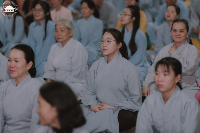 The 6th gratitude ceremony to disciples