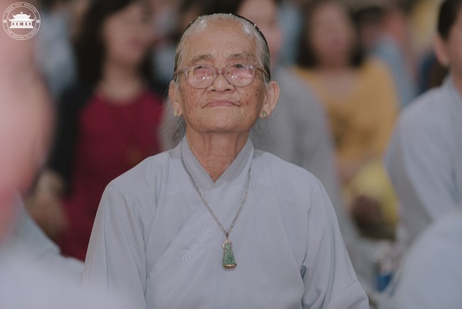 The 6th gratitude ceremony to disciples