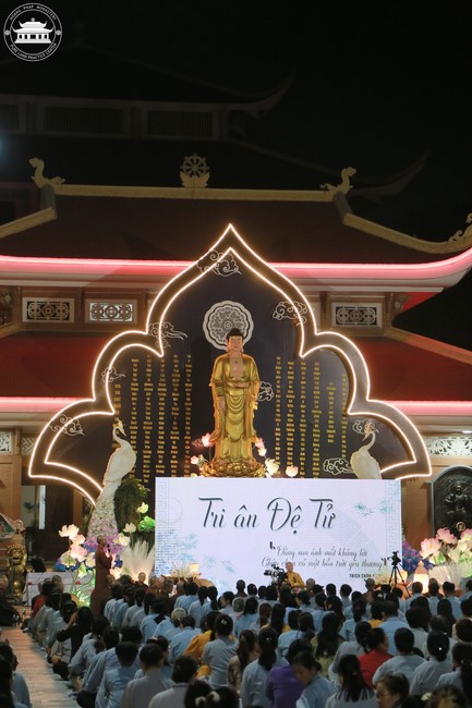 The 6th gratitude ceremony to disciples