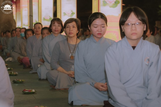 The 6th gratitude ceremony to disciples