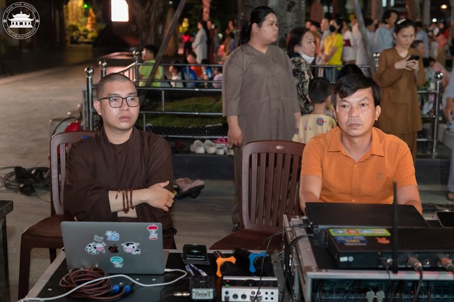 The 6th gratitude ceremony to disciples