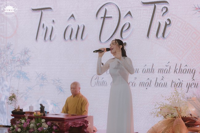 The 6th gratitude ceremony to disciples