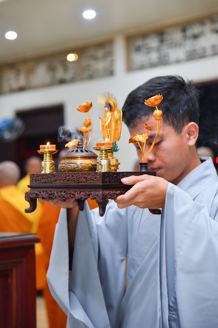 The Ordination Ceremony on Nov. 20th, Year of the Cat