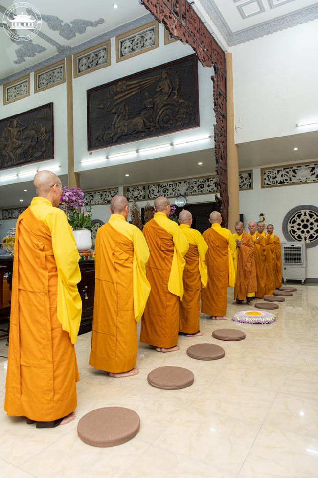 The Ordination Ceremony on Nov. 20th, Year of the Cat