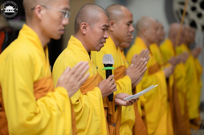 The Ordination Ceremony on Nov. 20th, Year of the Cat