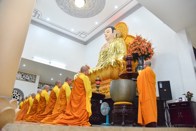 The Ordination Ceremony on Nov. 20th, Year of the Cat