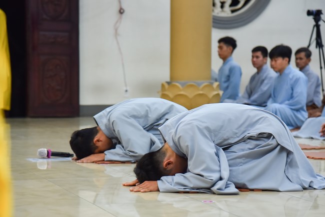 The Ordination Ceremony on Nov. 20th, Year of the Cat