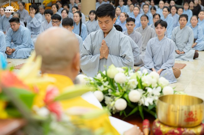 The Ordination Ceremony on Nov. 20th, Year of the Cat