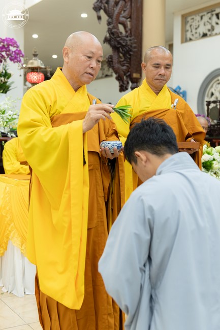 The Ordination Ceremony on Nov. 20th, Year of the Cat