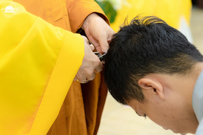 The Ordination Ceremony on Nov. 20th, Year of the Cat