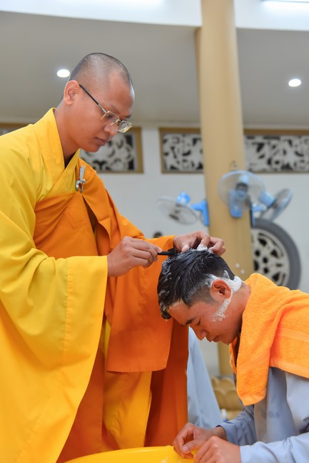 The Ordination Ceremony on Nov. 20th, Year of the Cat