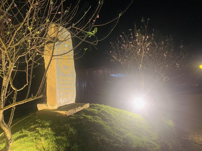 Commemorating enlightened achievement of Bodhisattva Siddhartha at Dong Cao pagoda