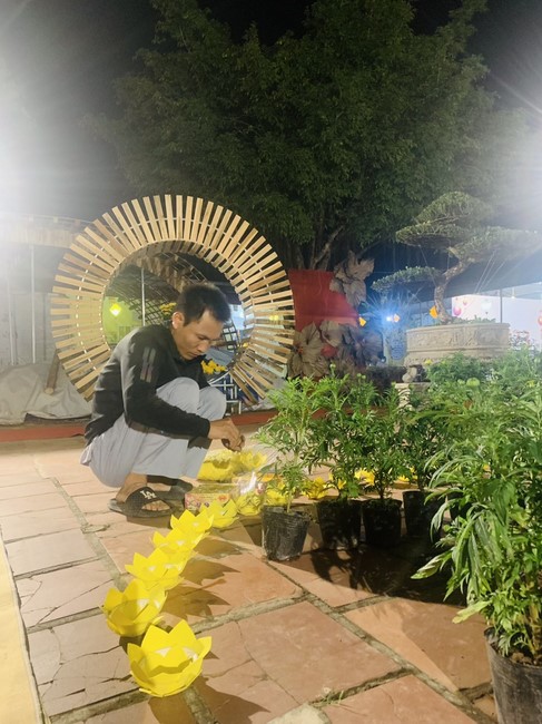 Commemorating enlightened achievement of Bodhisattva Siddhartha at Dong Cao pagoda