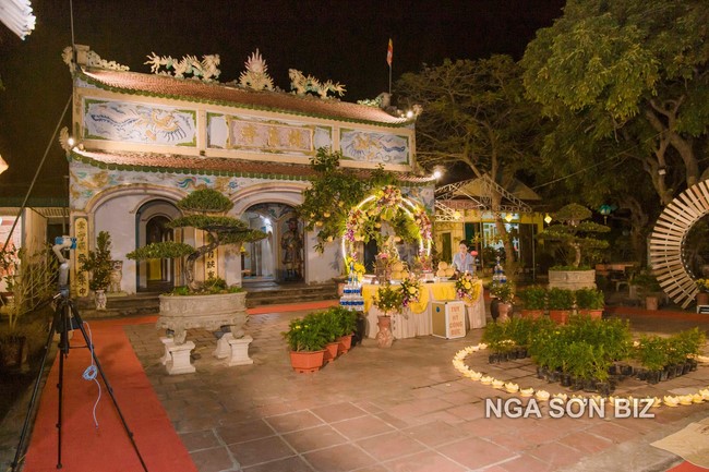 Commemorating enlightened achievement of Bodhisattva Siddhartha at Dong Cao pagoda