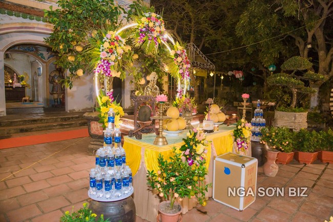 Commemorating enlightened achievement of Bodhisattva Siddhartha at Dong Cao pagoda