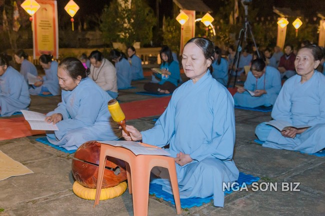 Commemorating enlightened achievement of Bodhisattva Siddhartha at Dong Cao pagoda
