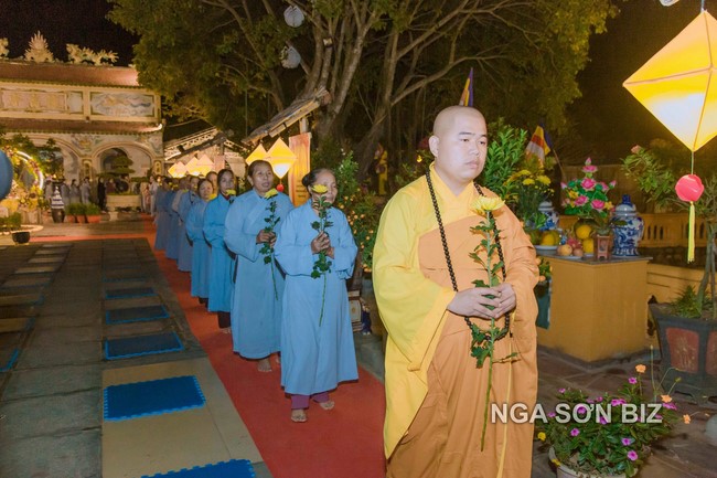 Commemorating enlightened achievement of Bodhisattva Siddhartha at Dong Cao pagoda