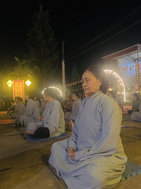 Commemorating enlightened achievement of Bodhisattva Siddhartha at Dong Cao pagoda