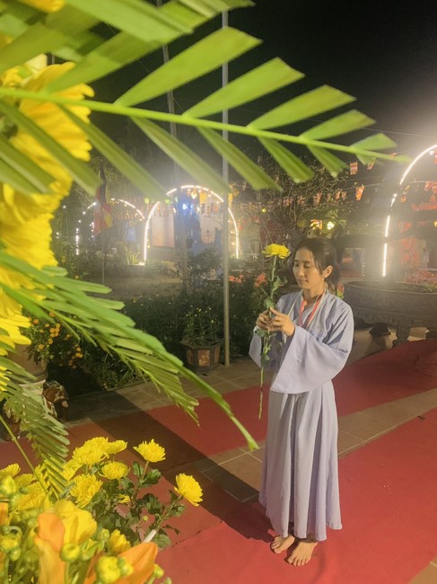 Commemorating enlightened achievement of Bodhisattva Siddhartha at Dong Cao pagoda