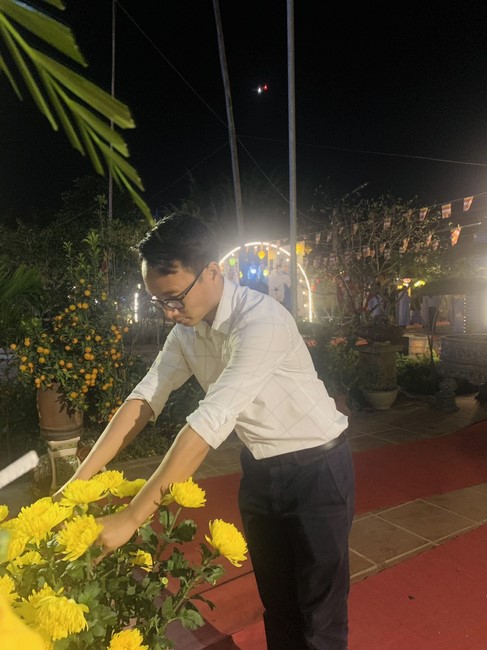 Commemorating enlightened achievement of Bodhisattva Siddhartha at Dong Cao pagoda