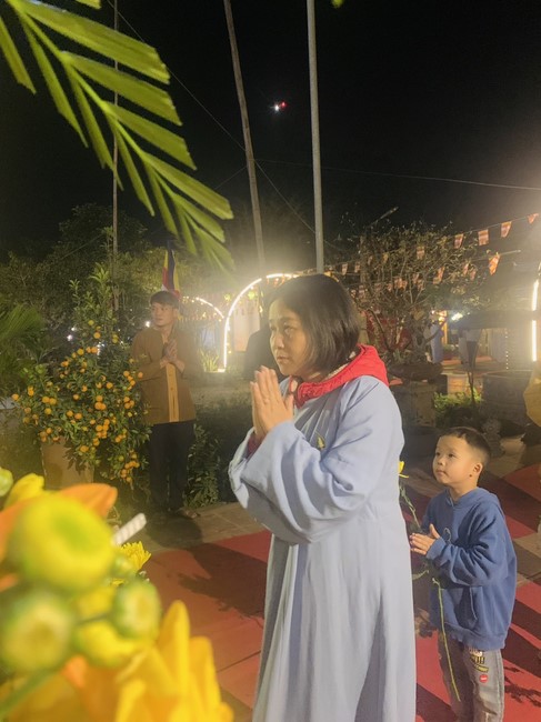 Commemorating enlightened achievement of Bodhisattva Siddhartha at Dong Cao pagoda
