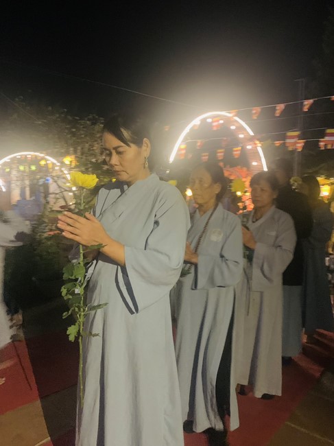 Commemorating enlightened achievement of Bodhisattva Siddhartha at Dong Cao pagoda