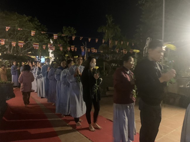 Commemorating enlightened achievement of Bodhisattva Siddhartha at Dong Cao pagoda