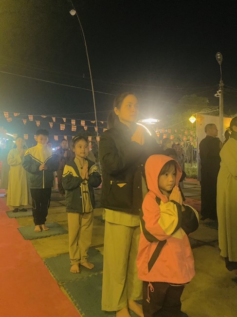Commemorating enlightened achievement of Bodhisattva Siddhartha at Dong Cao pagoda