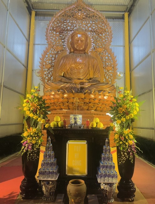 Commemorating enlightened achievement of Bodhisattva Siddhartha at Dong Cao pagoda