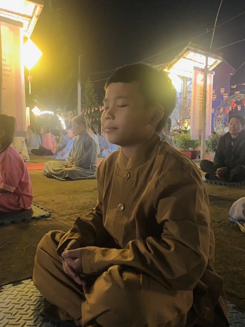 Commemorating enlightened achievement of Bodhisattva Siddhartha at Dong Cao pagoda