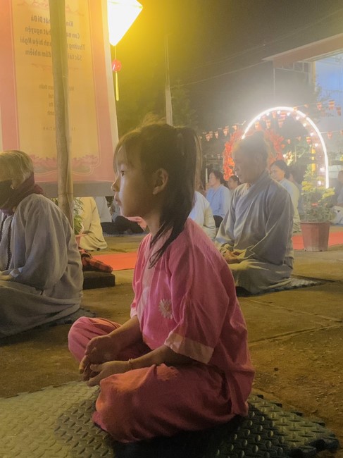 Commemorating enlightened achievement of Bodhisattva Siddhartha at Dong Cao pagoda