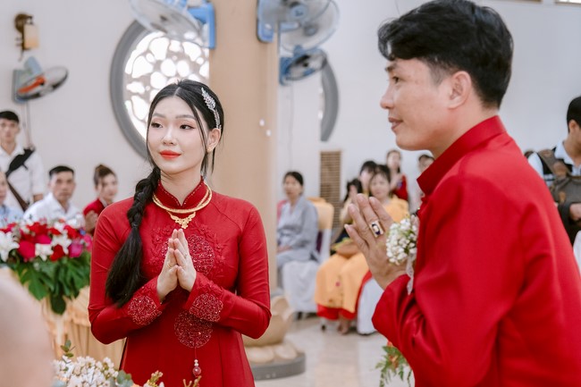 Wedding Ceremony at the pagoda